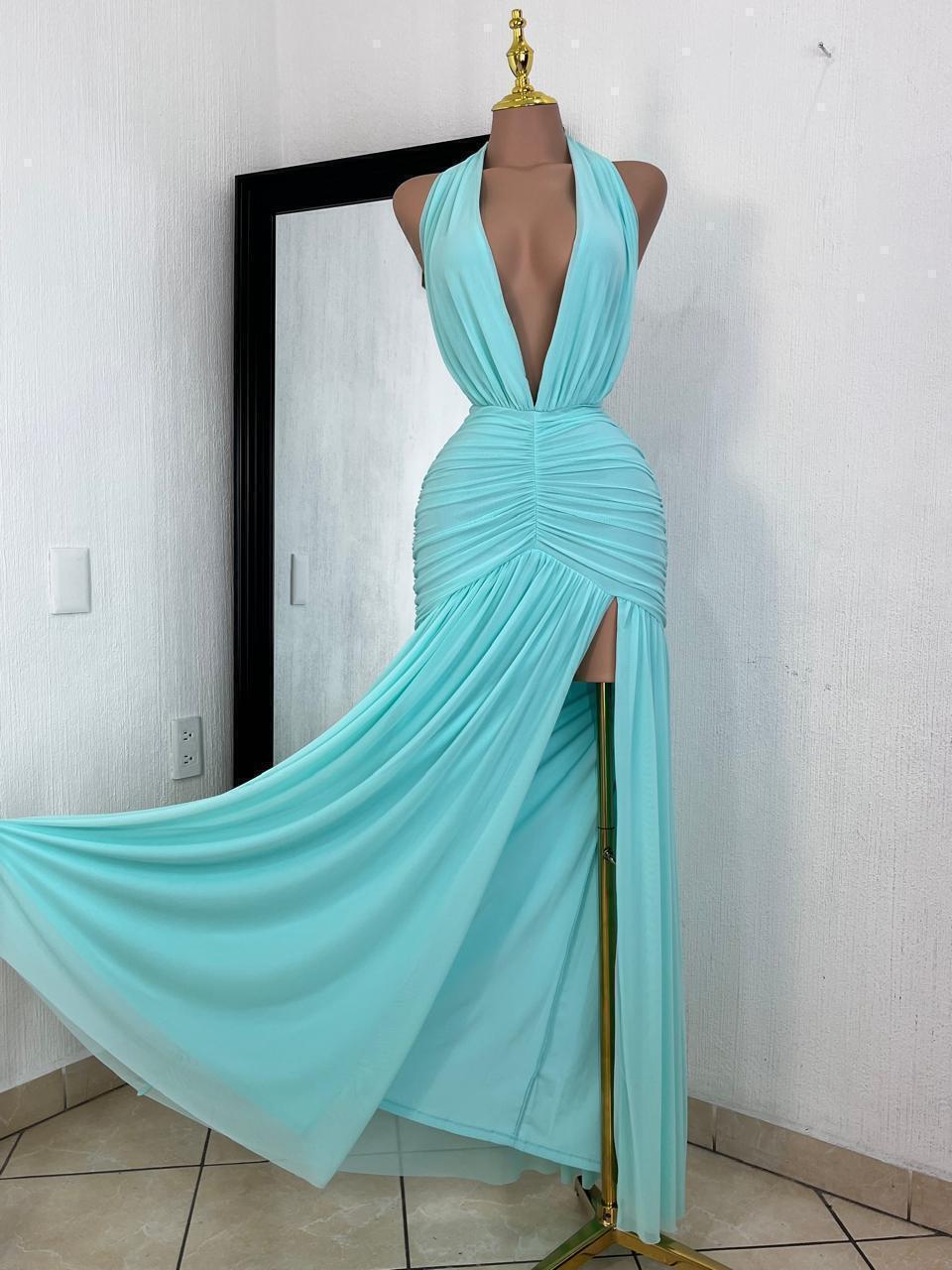 Vestido maxi sirena aqua celeste vista frontal completa