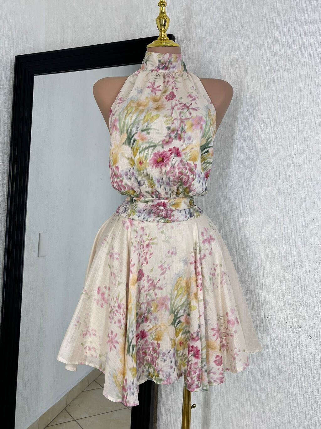 Vestido floral halter garden bloom look completo MB Mayte Barrera