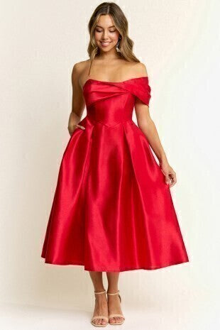 Vestido midi elegancia rubí vista frontal completa