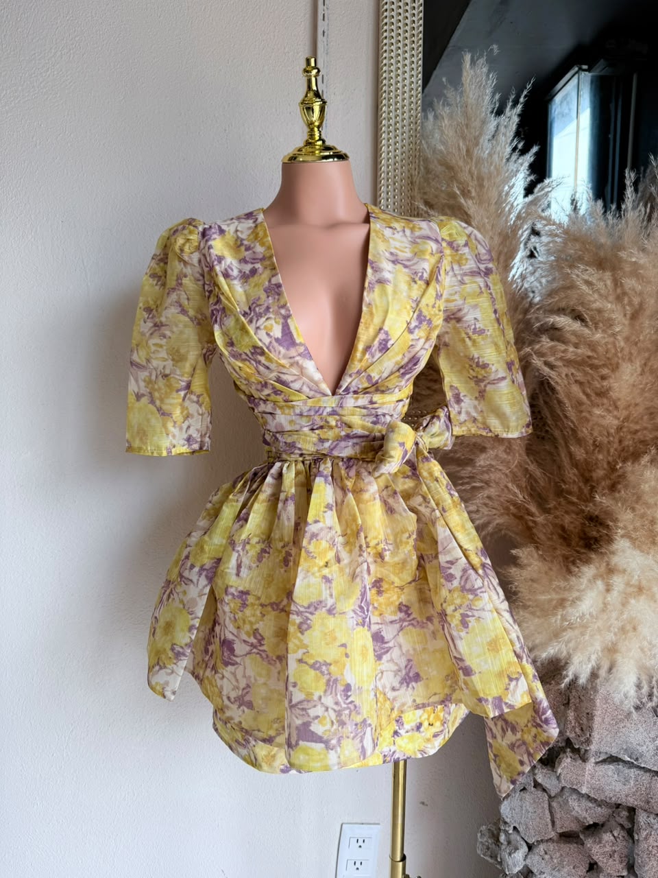 Vestido Corto Floral Amarillo 261118 imagen 1 MB Mayte Barrera