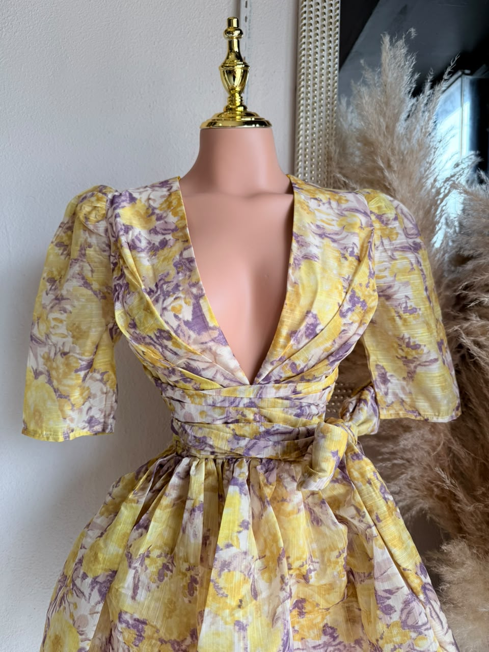 Vestido Corto Floral Amarillo 261118 imagen 3 MB Mayte Barrera