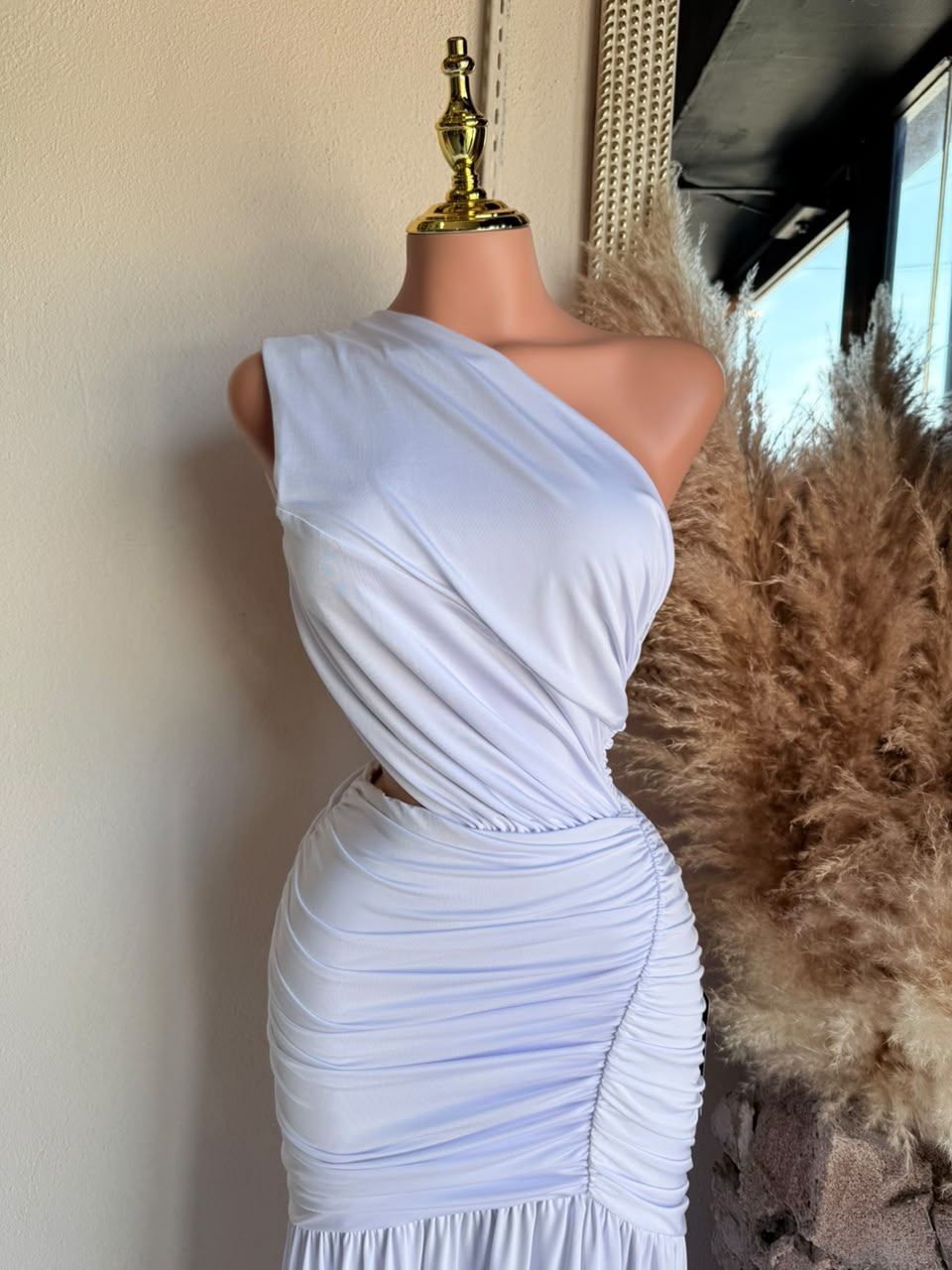 Vestido Largo Blanco Drapeado de Un Hombro 261144 imagen 3 MB Mayte Barrera