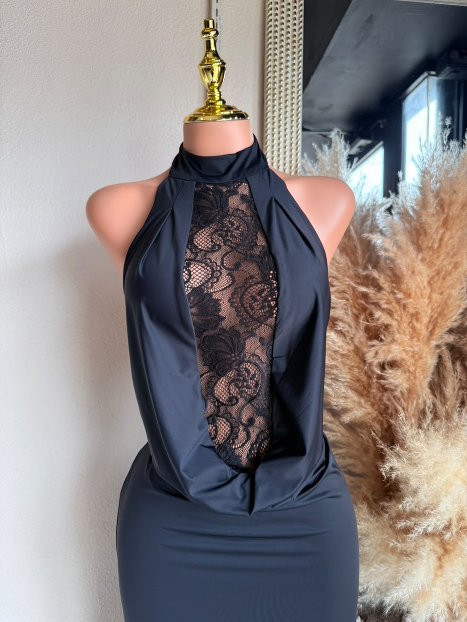 Vestido negro 261727 detalle de escote