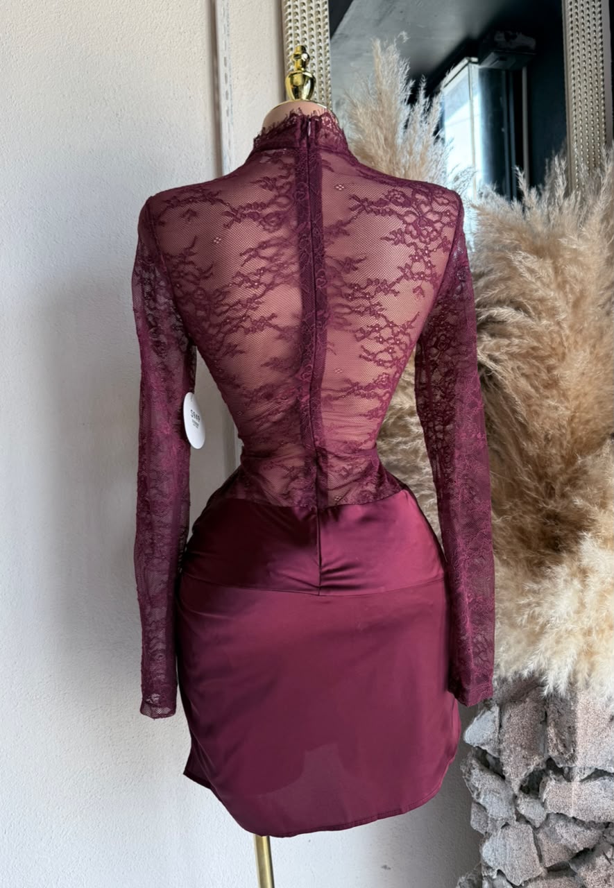 Vestido Vino de Encaje con Corset Drapeado 261745 imagen 2 MB Mayte Barrera