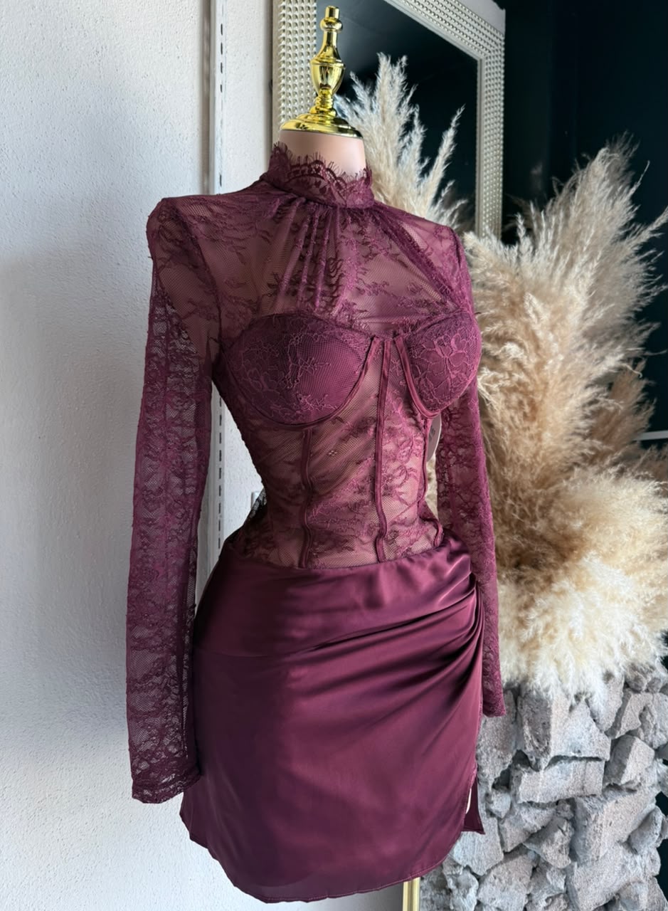 Vestido Vino de Encaje con Corset Drapeado 261745 imagen 6 MB Mayte Barrera