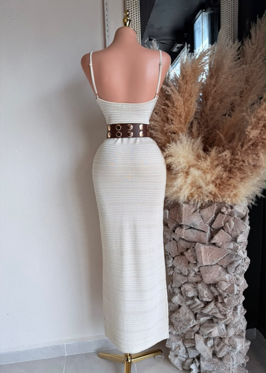 Vestido 261765 detalle de tela y acabado