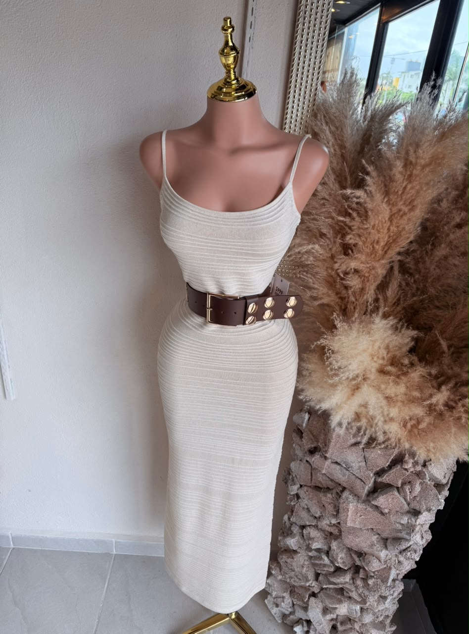 Vestido 261765 silueta completa