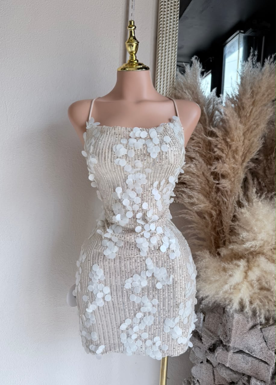 Vestido beige 261952 vista frontal completa MB Mayte Barrera