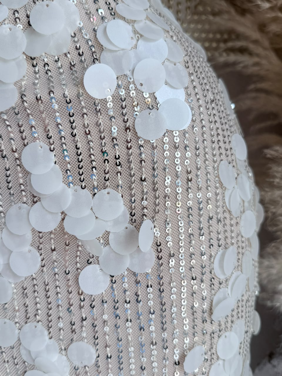 Vestido beige 261952 detalle lateral