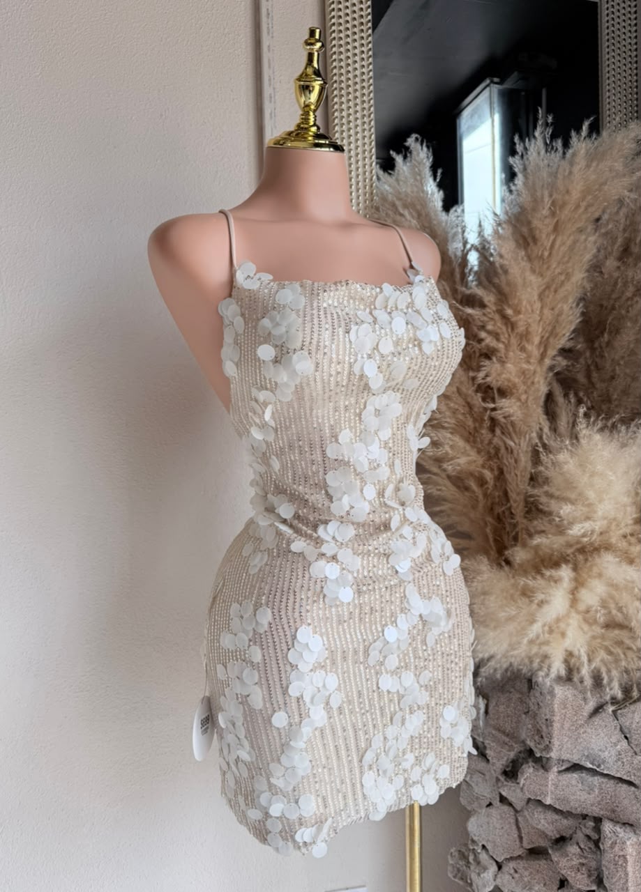 Vestido beige 261952 silueta completa