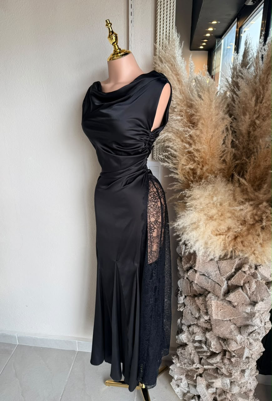 Vestido negro 261958 detalle lateral