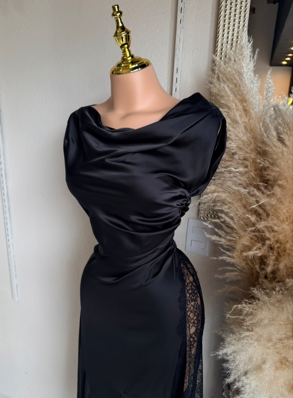 Vestido negro 261958 detalle de escote
