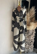 Jumpsuit marfil negro vista frontal completa MB Mayte Barrera