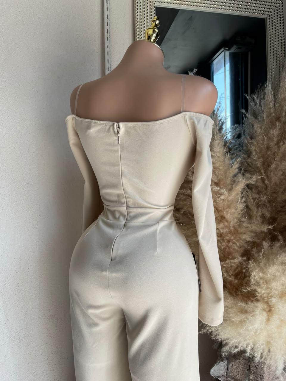 Jumpsuit beige detalle lateral MB Mayte Barrera