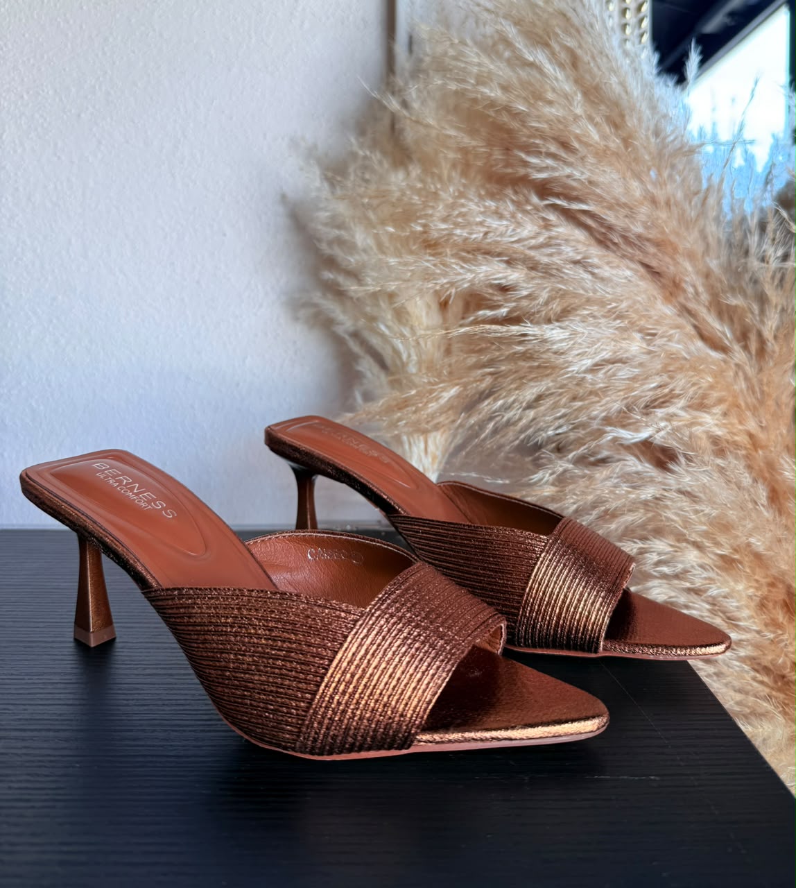 Zapatilla brown detalle de diseño MB Mayte Barrera