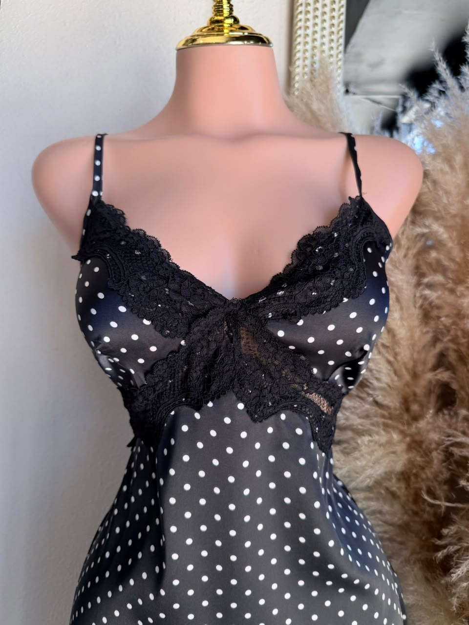 Vestido mini negro con estampado de lunares blancos – Vestido para Mujer 262016
