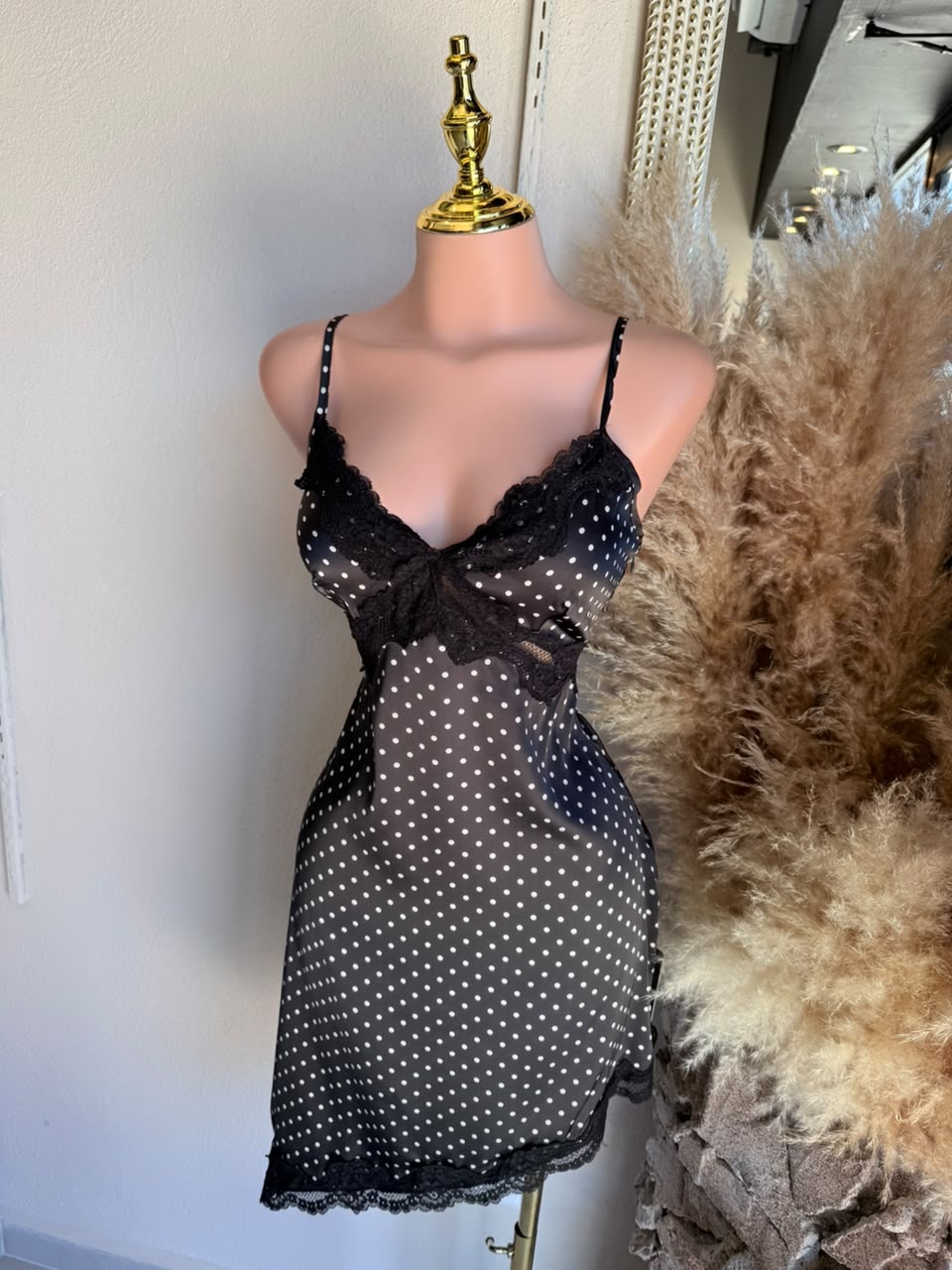 Vestido mini negro con estampado de lunares blancos – Vestido para Mujer 262016