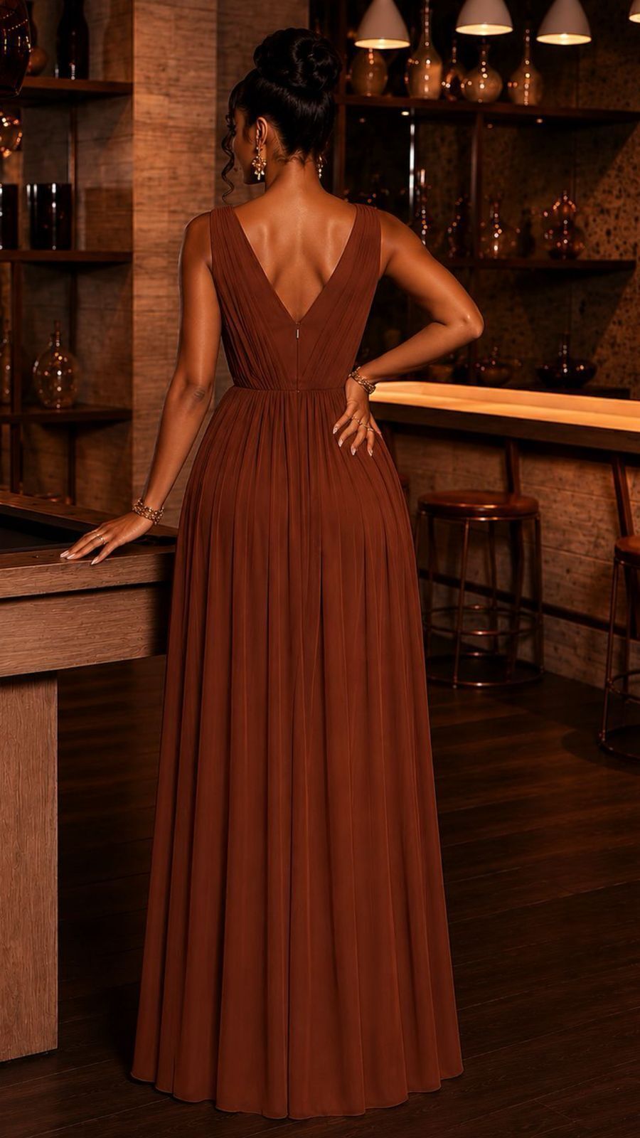 Vestido largo terracota con aplicaciones doradas look completo MB Mayte Barrera