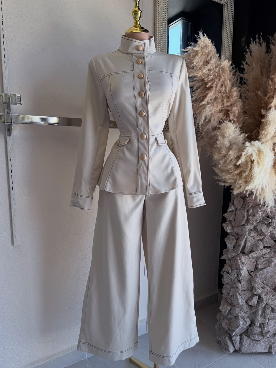 Set de Pantalón Wide Leg con Blazer Botones Dorados – Conjunto Elegante Mujer 261653