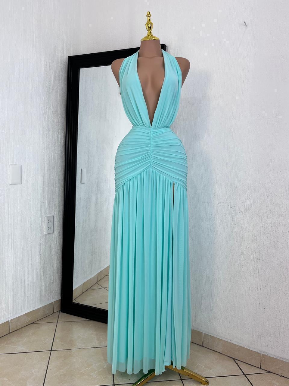 Vestido sirena aqua celeste silueta lateral elegante