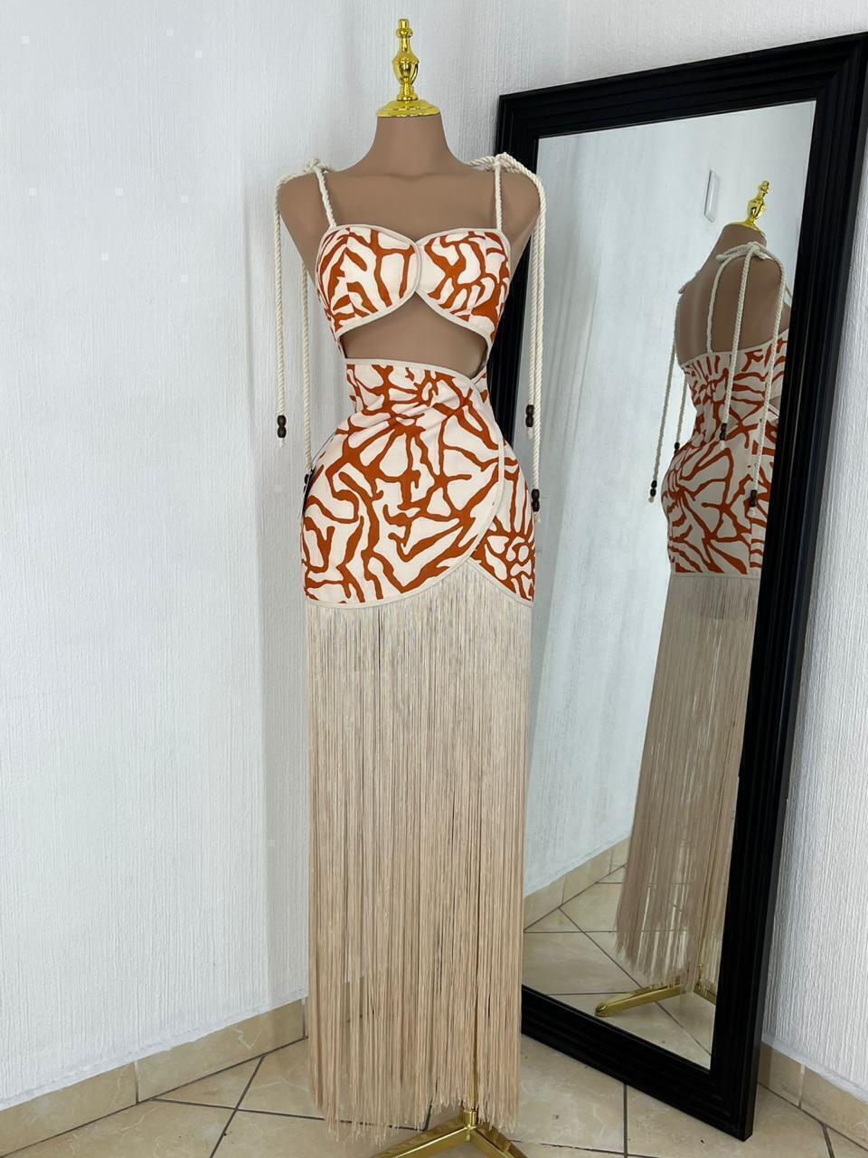 Vestido largo flecos estampado abstracto silueta completa MB Mayte Barrera
