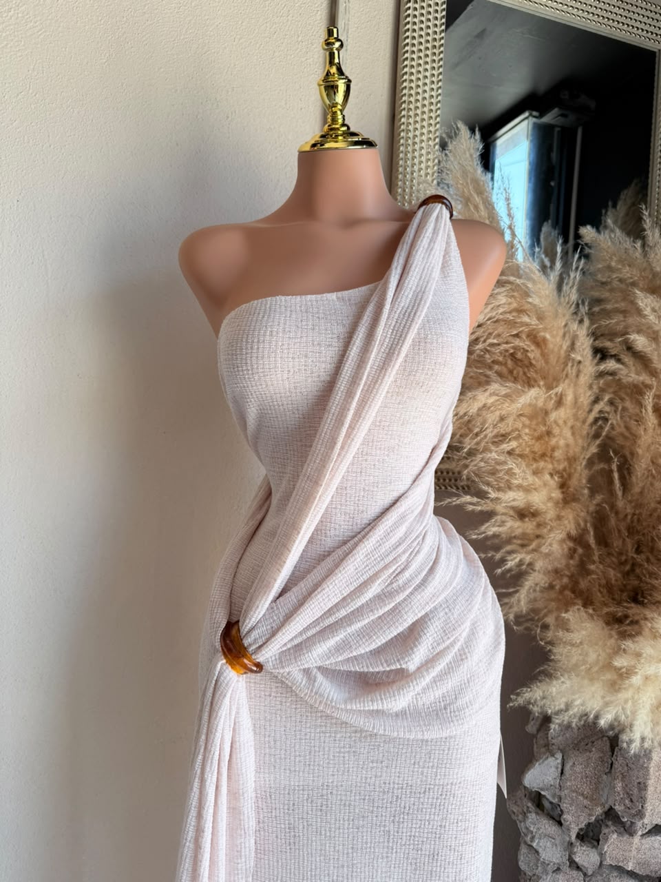 Vestido asimétrico largo vista trasera MB Mayte Barrera