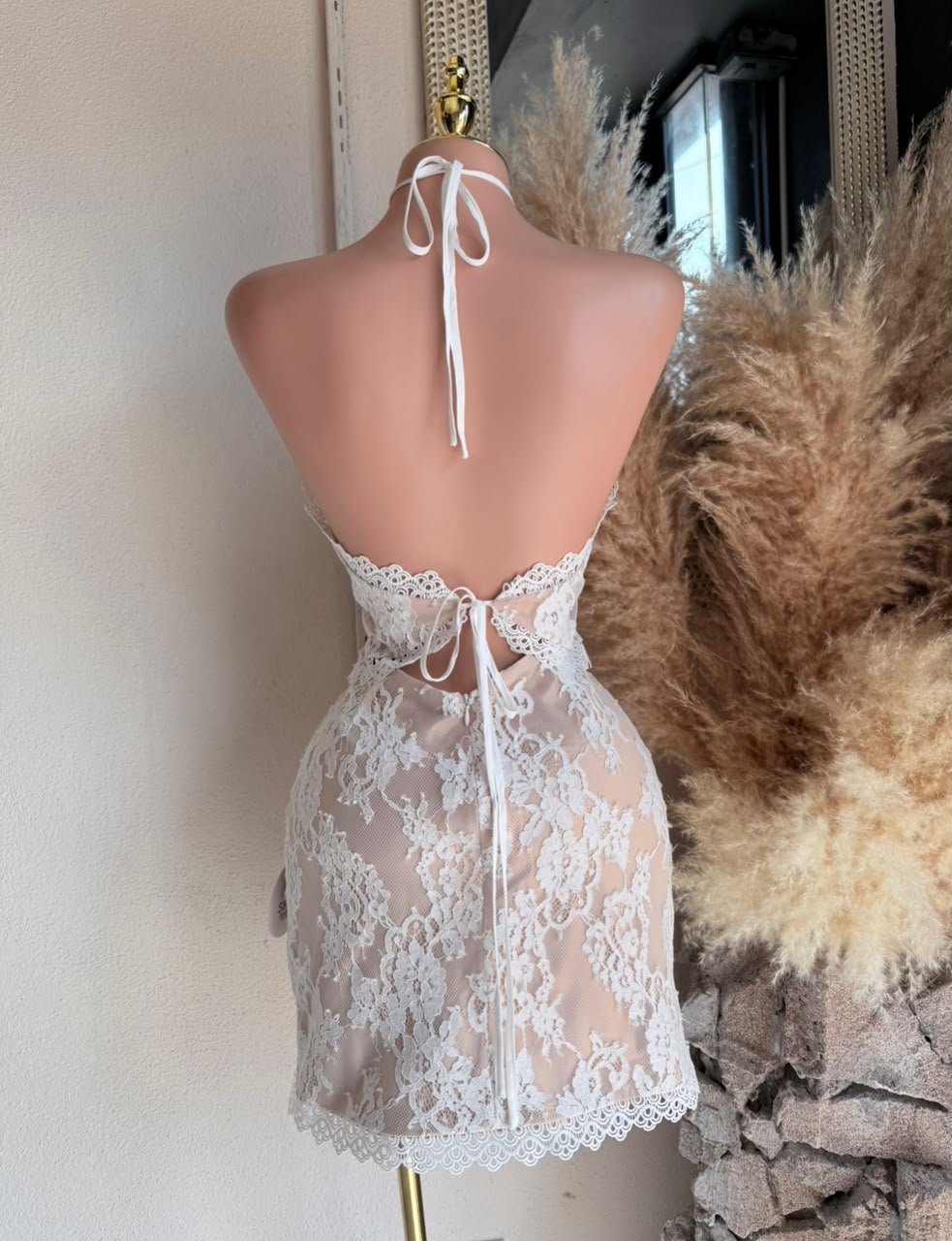 Set de Encaje Halter con Espalda Descubierta – Blanco 261292