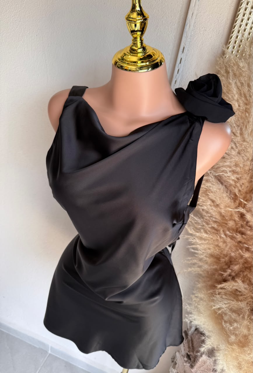 Vestido Mini Satinado con Flor Decorativa – Negro – Vestido de Fiesta 261286