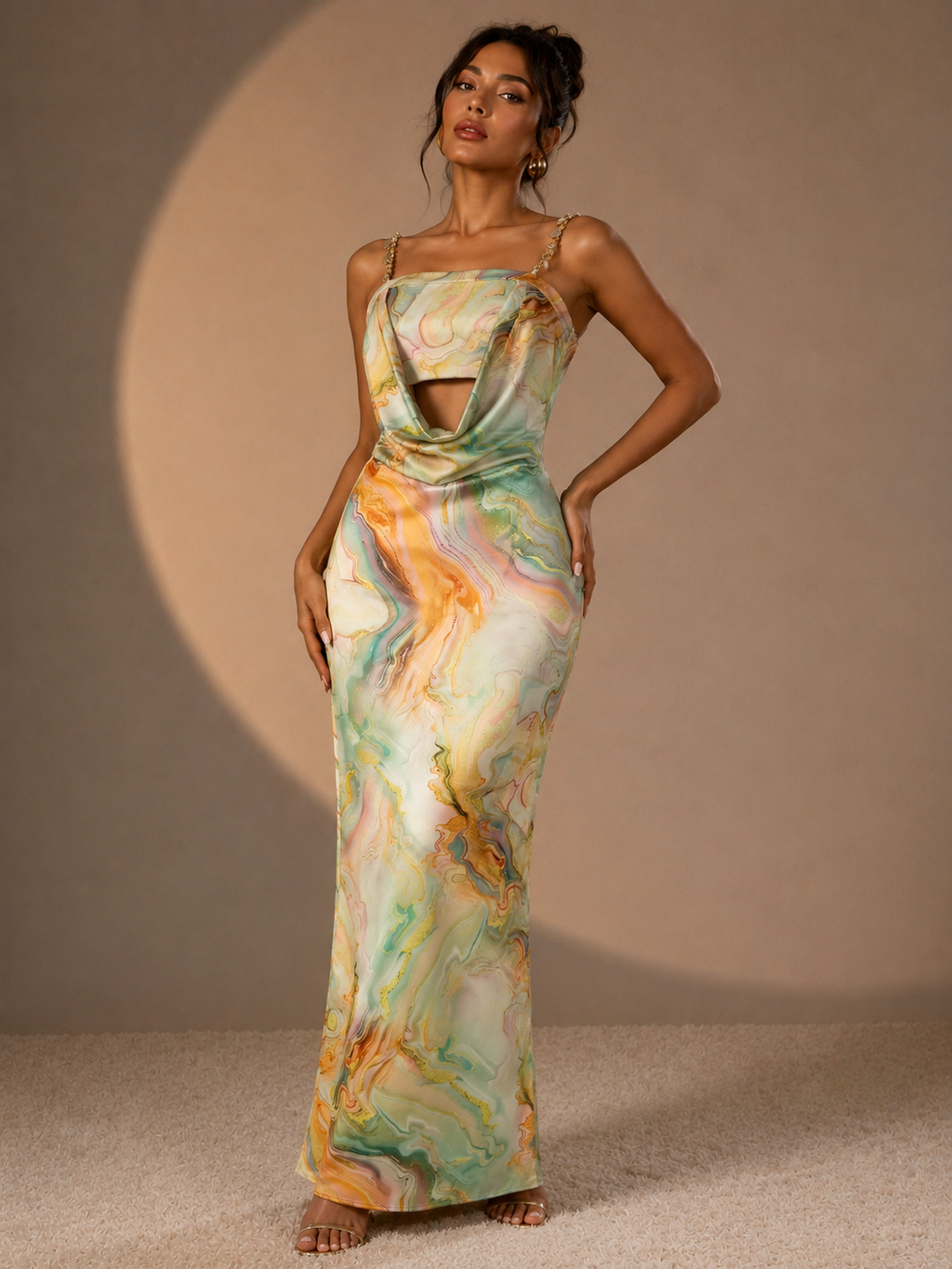 Vestido maxi satinado mármol detalle final de drapeado MB Mayte Barrera
