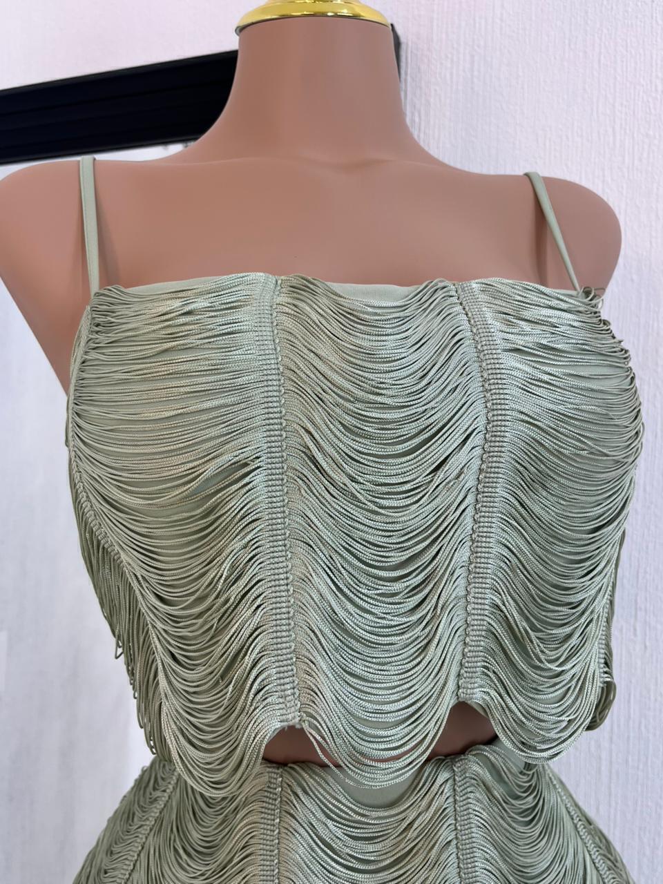 Set sage elegante detalle de flecos y tela