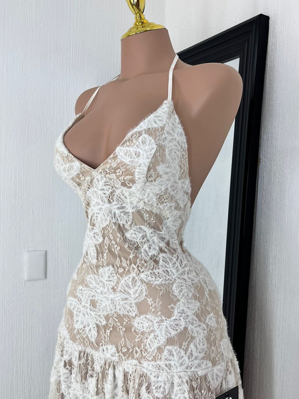 Vestido 260819 detalle lateral MB Mayte Barrera