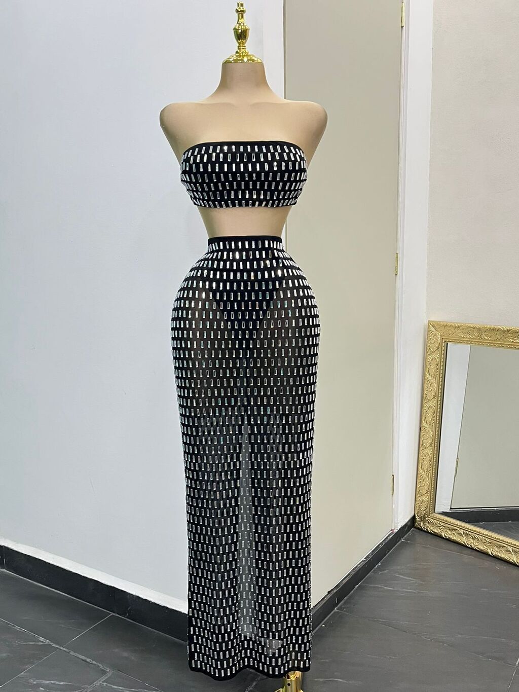 Set "Midnight Crystal" - Top Strapless y Falda Maxi con Cristales 241807