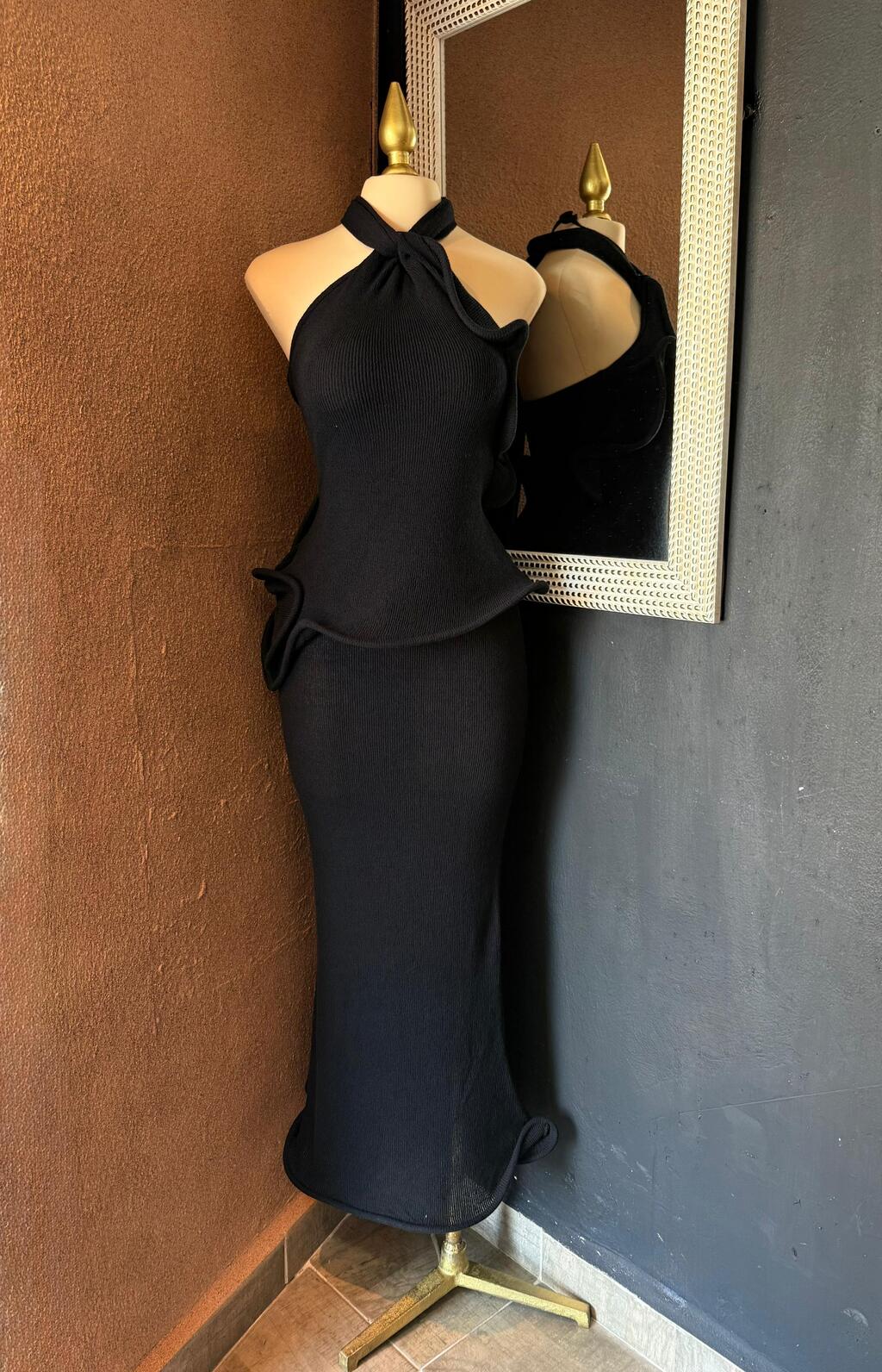 Vestido maxi de punto silueta completa elegante
