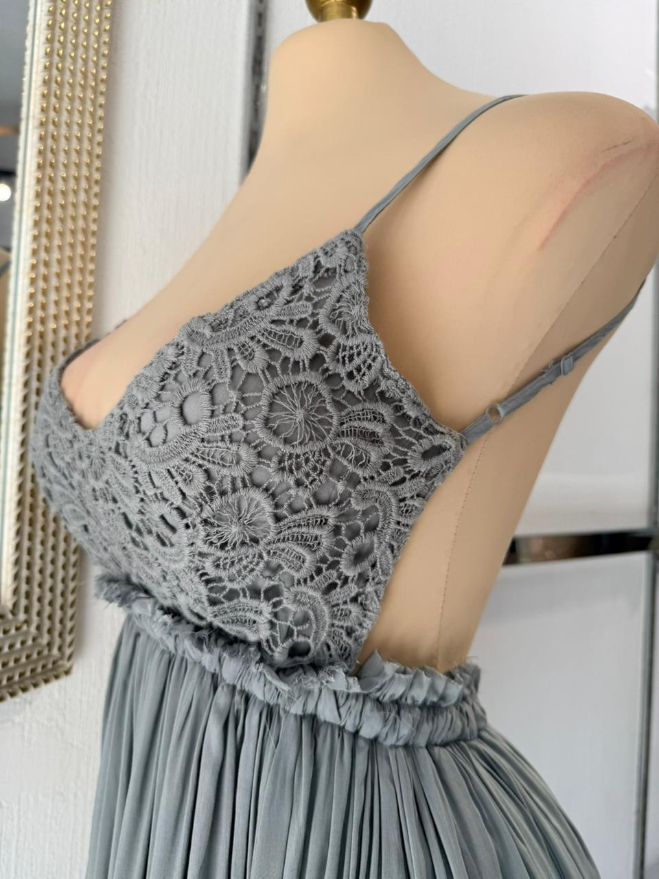 Vestido maxi boho chic detalle de manga y escote