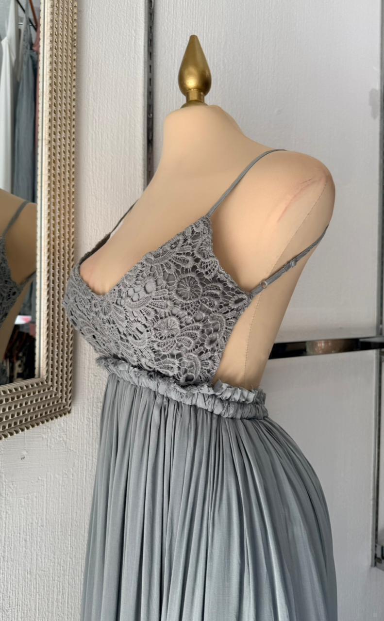 Vestido maxi boho chic silueta completa elegante