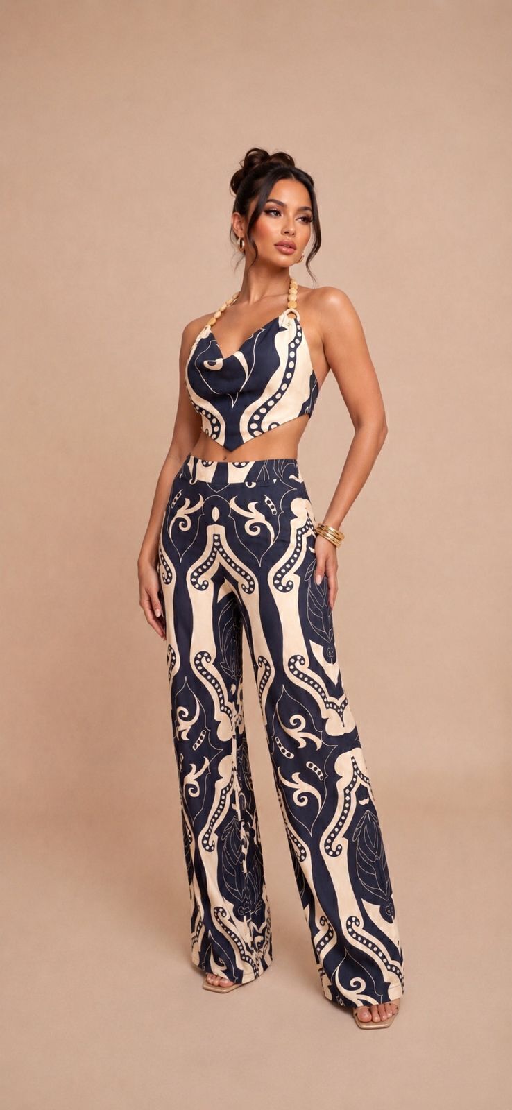 Set Madrid beaded pant detalle de top con pedrería
