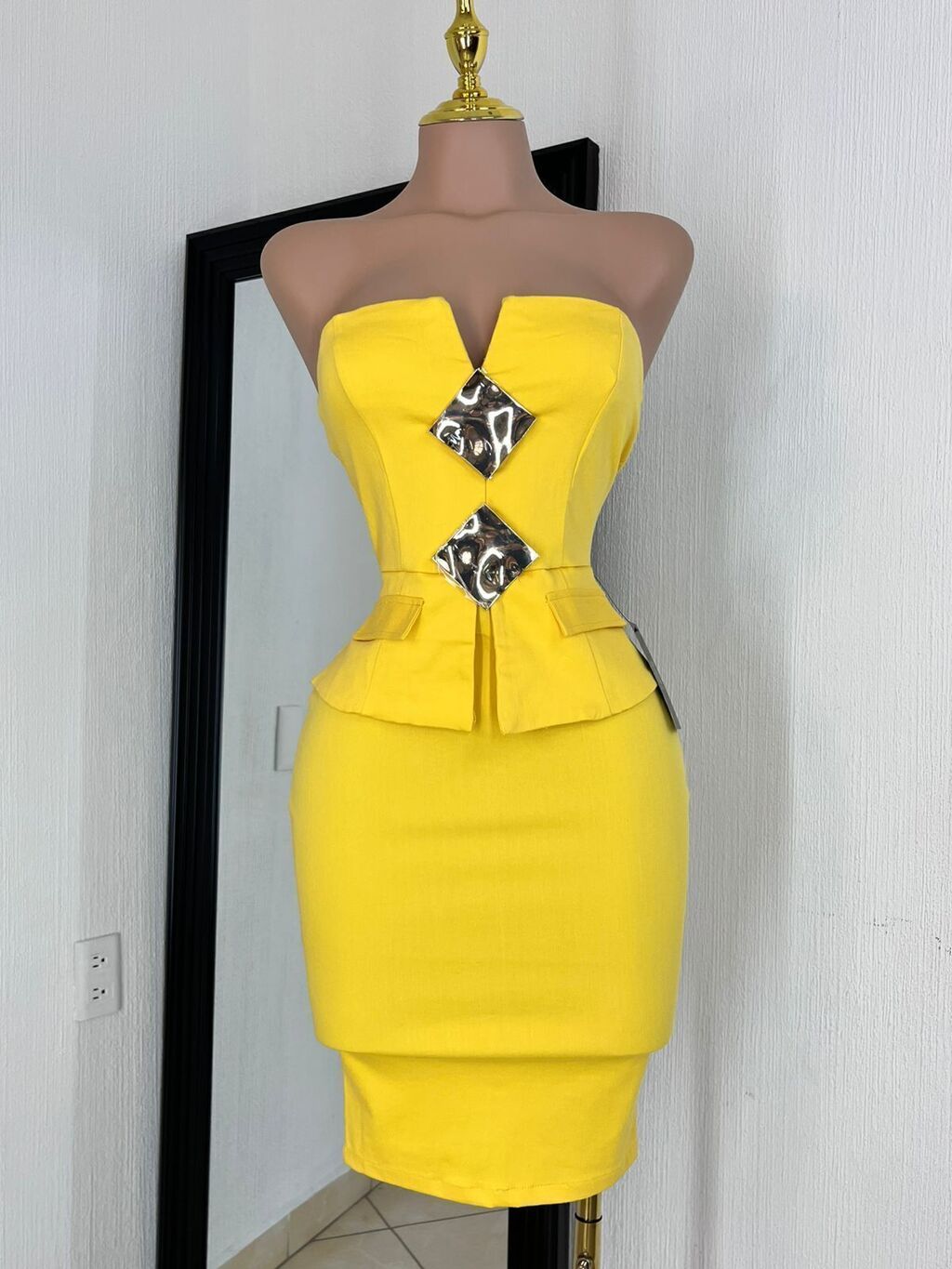 Vestido cocktail soleil luxe silueta completa MB Mayte Barrera