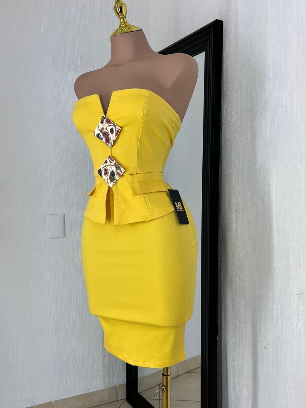 Vestido cocktail soleil luxe vista frontal completa