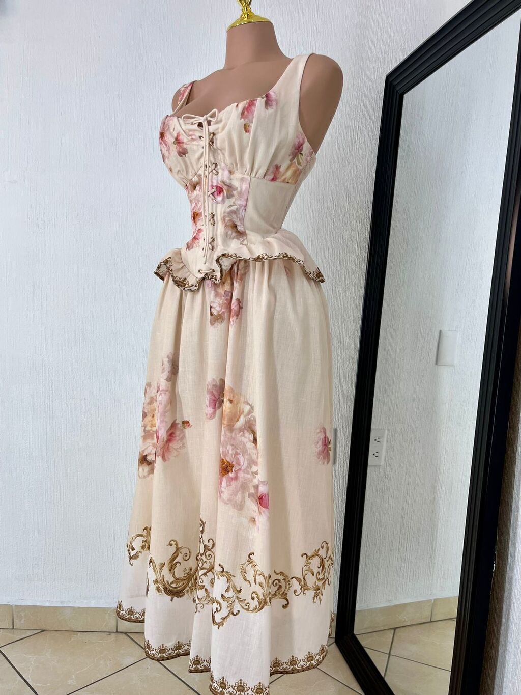 Vestido midi floral romance vintage look completo MB Mayte Barrera