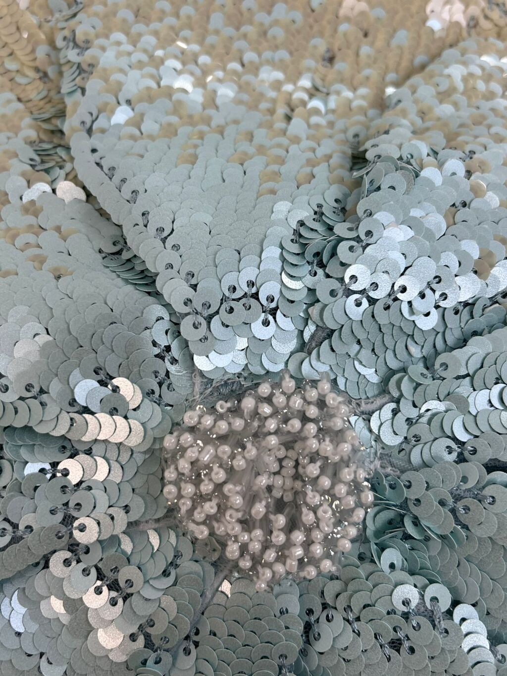 Set floral celeste couture detalle lateral elegante