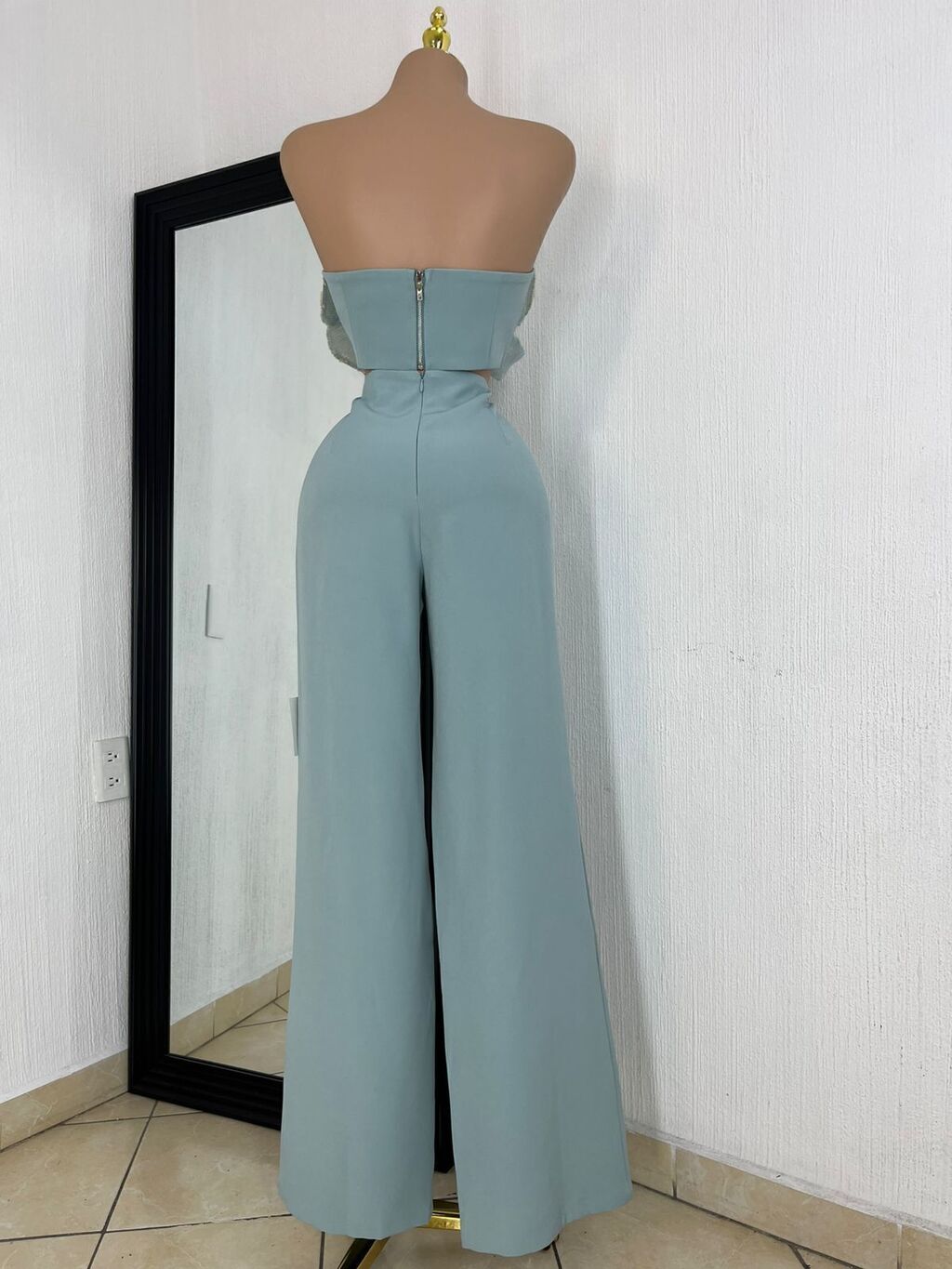 Set floral celeste couture detalle de escote y acabado
