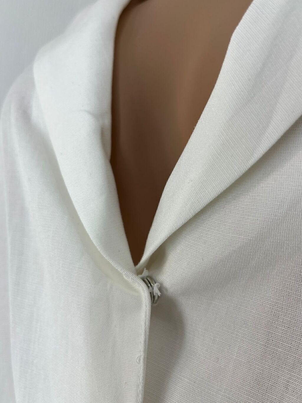 Set elegancia ivory detalle de escote y acabado