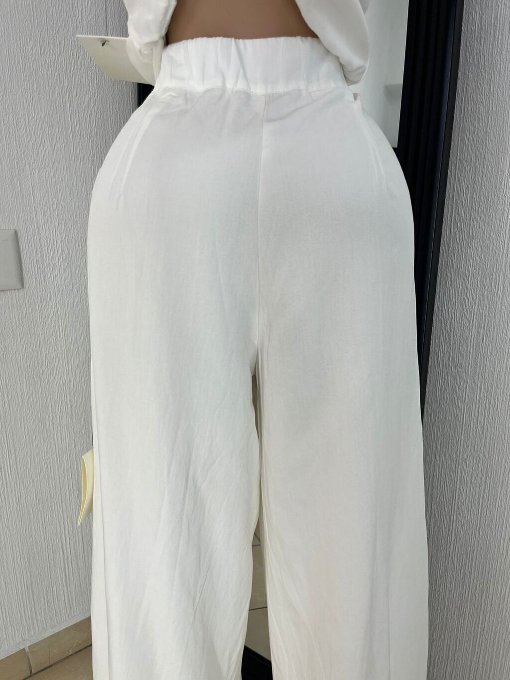 Conjunto ivory elegante vista trasera MB Mayte Barrera