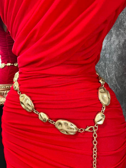 Cinturón metálico orgánico dorado detalle de diseño MB Mayte Barrera