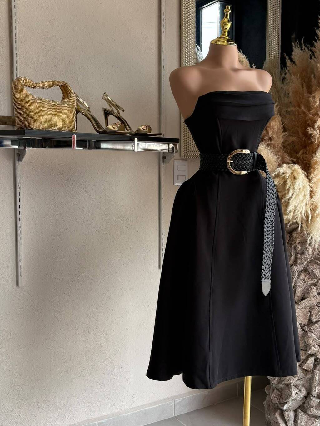 Vestido strapless princesa look completo de fiesta