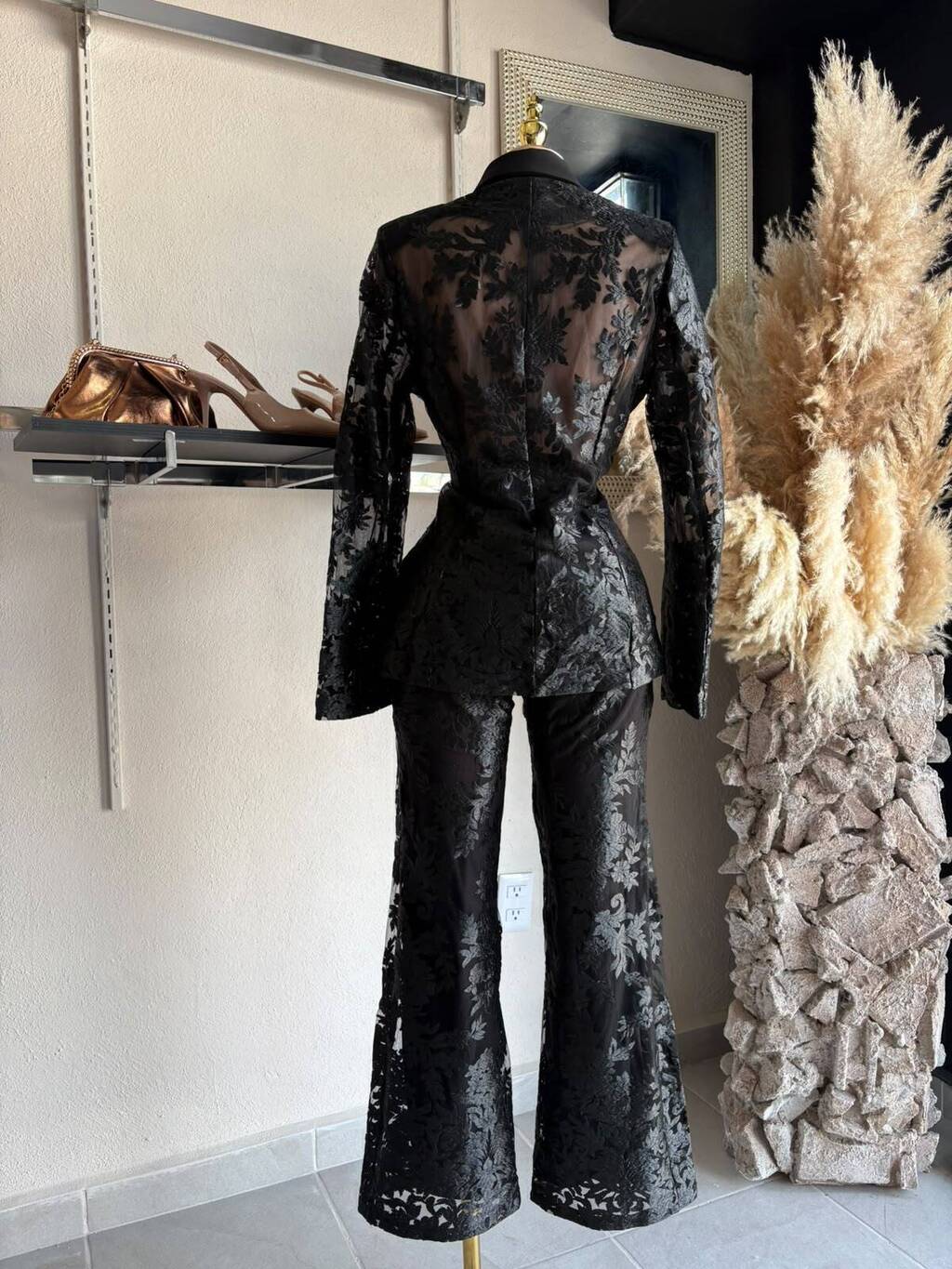 Conjunto elegante texturizado detalle superior e inferior